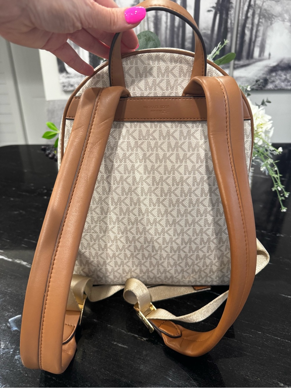 Michael Kors Bex Signature Backpack with matching JetSet Wallet -Vanilla/Acorn - Picture 3 of 6